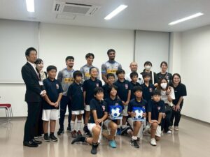 サガン鳥栖選手と子どもたち