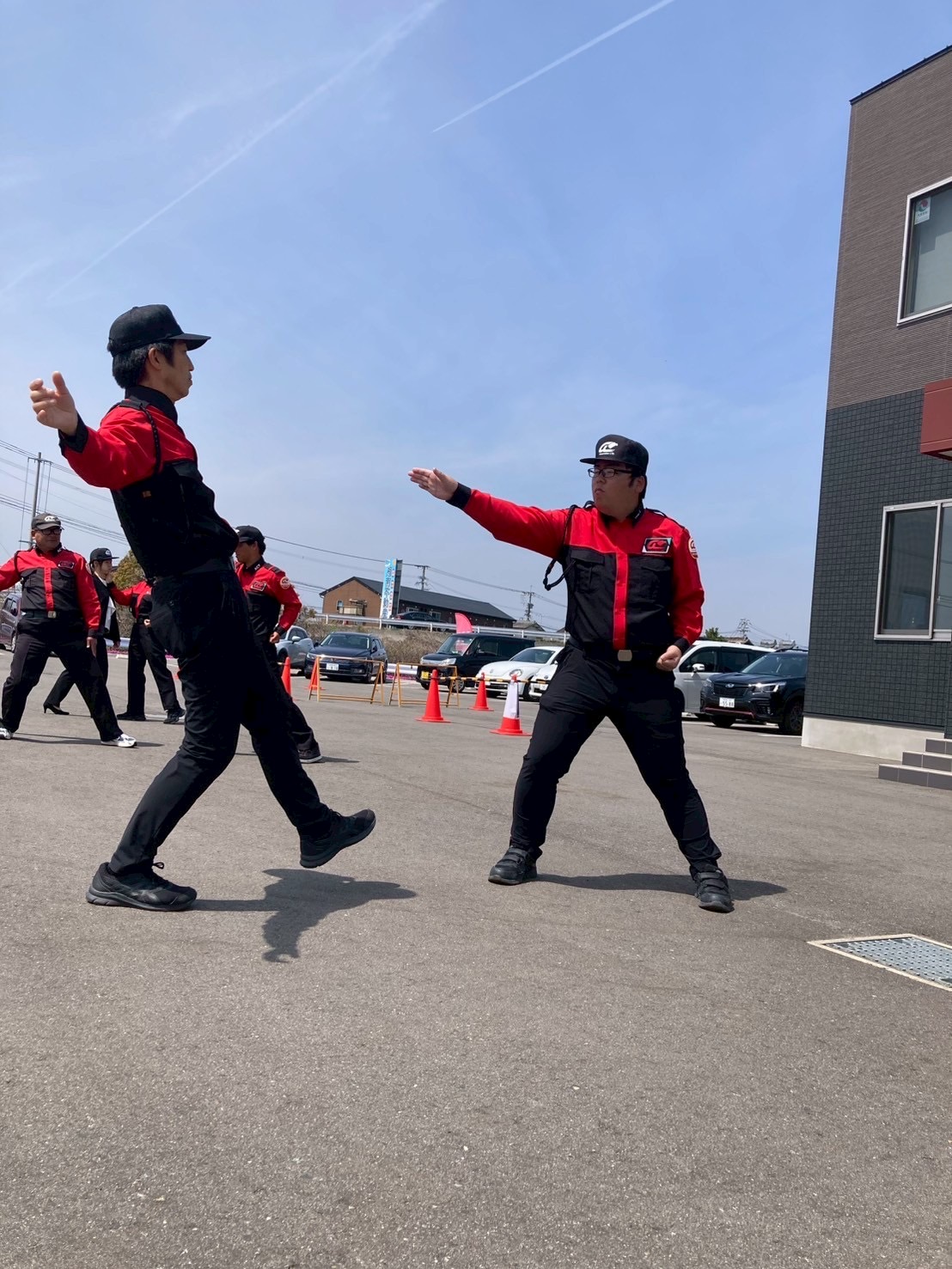 交通誘導警備業務2級の社内訓練風景1